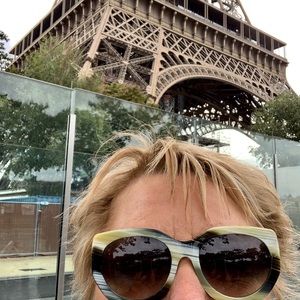 Meet your Posher, Viki